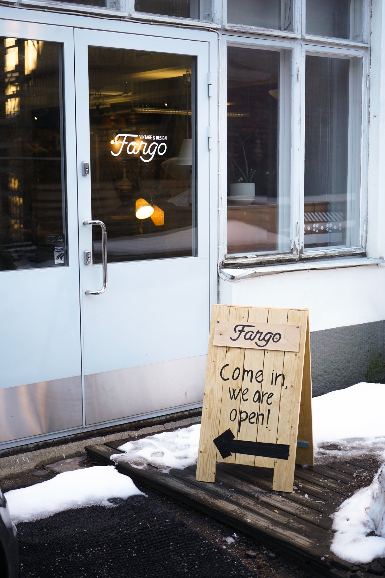 Fargon uusi ja komea showroom sijaitsee funkkistalossa Kruununhaassa!