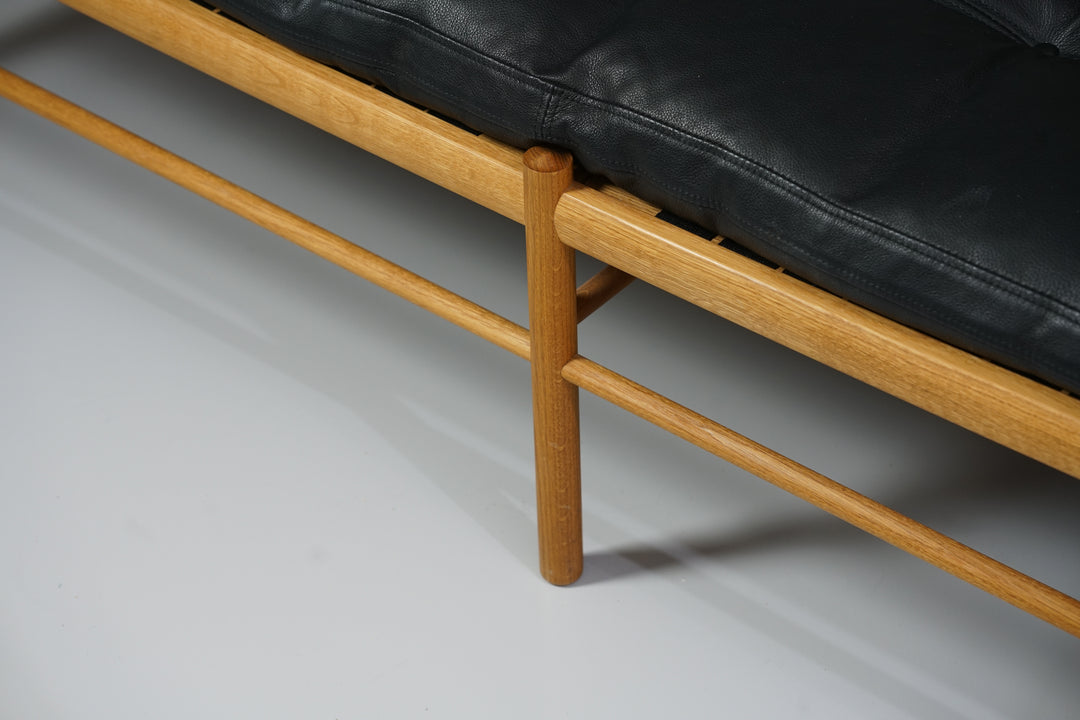 Model OW150 daybed, Ole Wanscher, Carl Hansen & Søn, 21st century