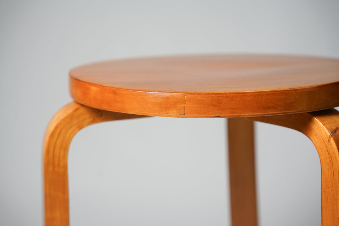 Stool model 60, Alvar Aalto, Oy Huonekalu- ja Rakennustyötehdas Ab, 1930s/1940s
