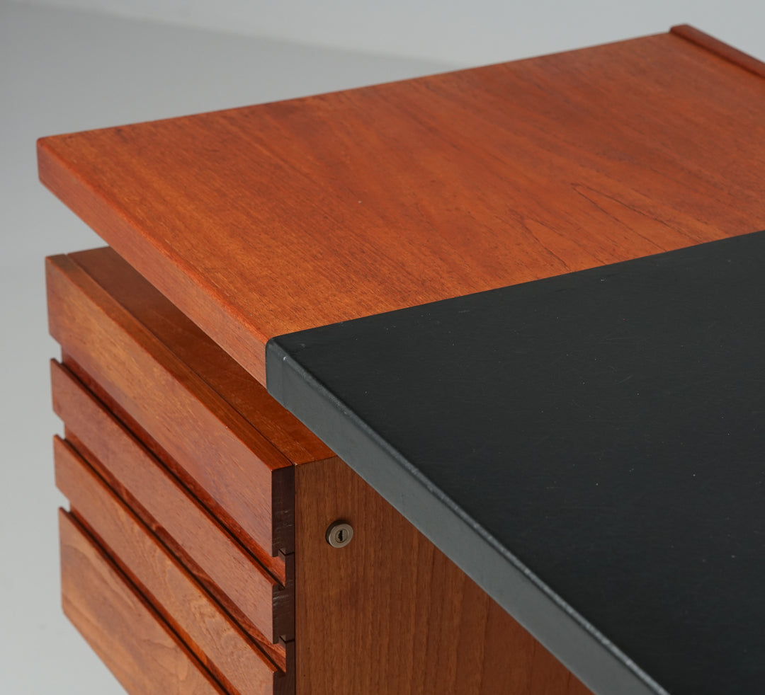 Model "Paletti" desk, Olavi Hänninen, Huonekalu Mikko Nupponen, 1960s