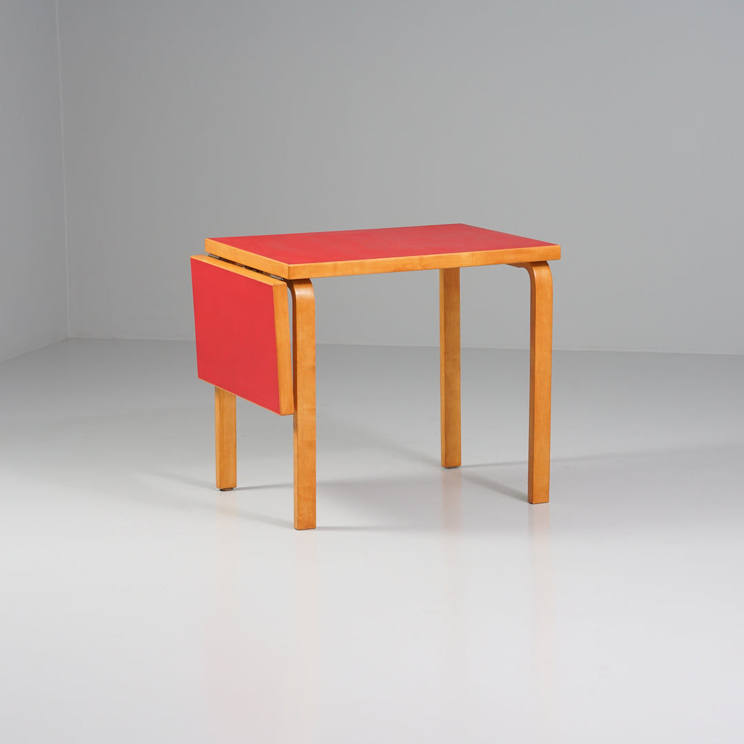 Model DL 82 drop-leaf table, Alvar Aalto, Oy Huonekalu- ja Rakennustytehdas Ab, 1950/1960s