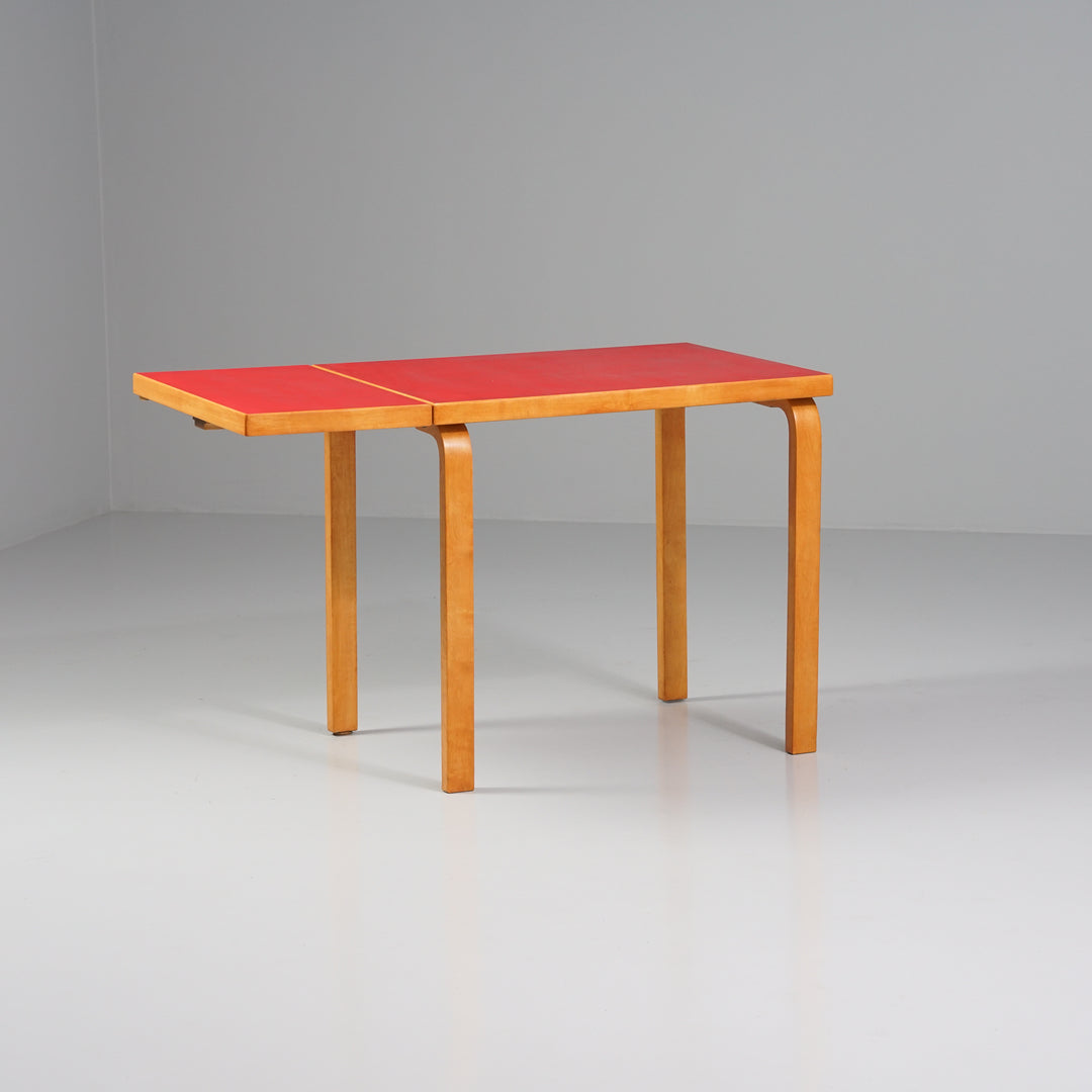 Model DL 82 drop-leaf table, Alvar Aalto, Oy Huonekalu- ja Rakennustytehdas Ab, 1950/1960s