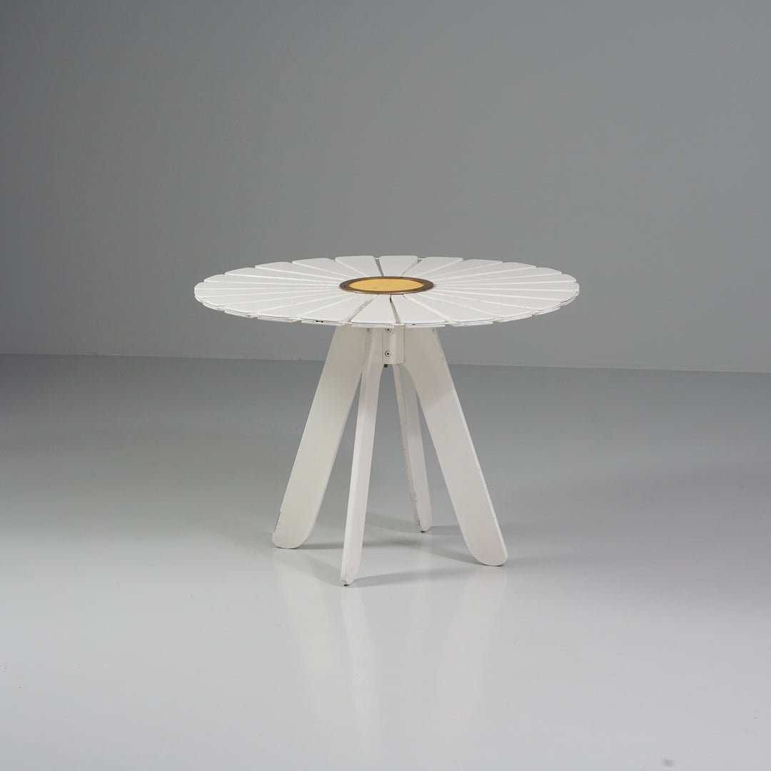 Malli 330 "Aurinkopöytä", Alvar Aalto, Artek, 50/60-luku