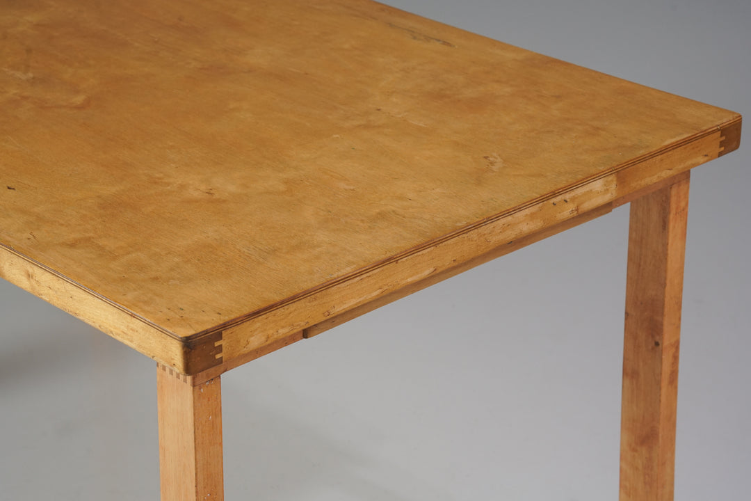 Children's table, Alvar Aalto, Oy Huonekalu- ja Rakennustyötehdas Ab, 1940s