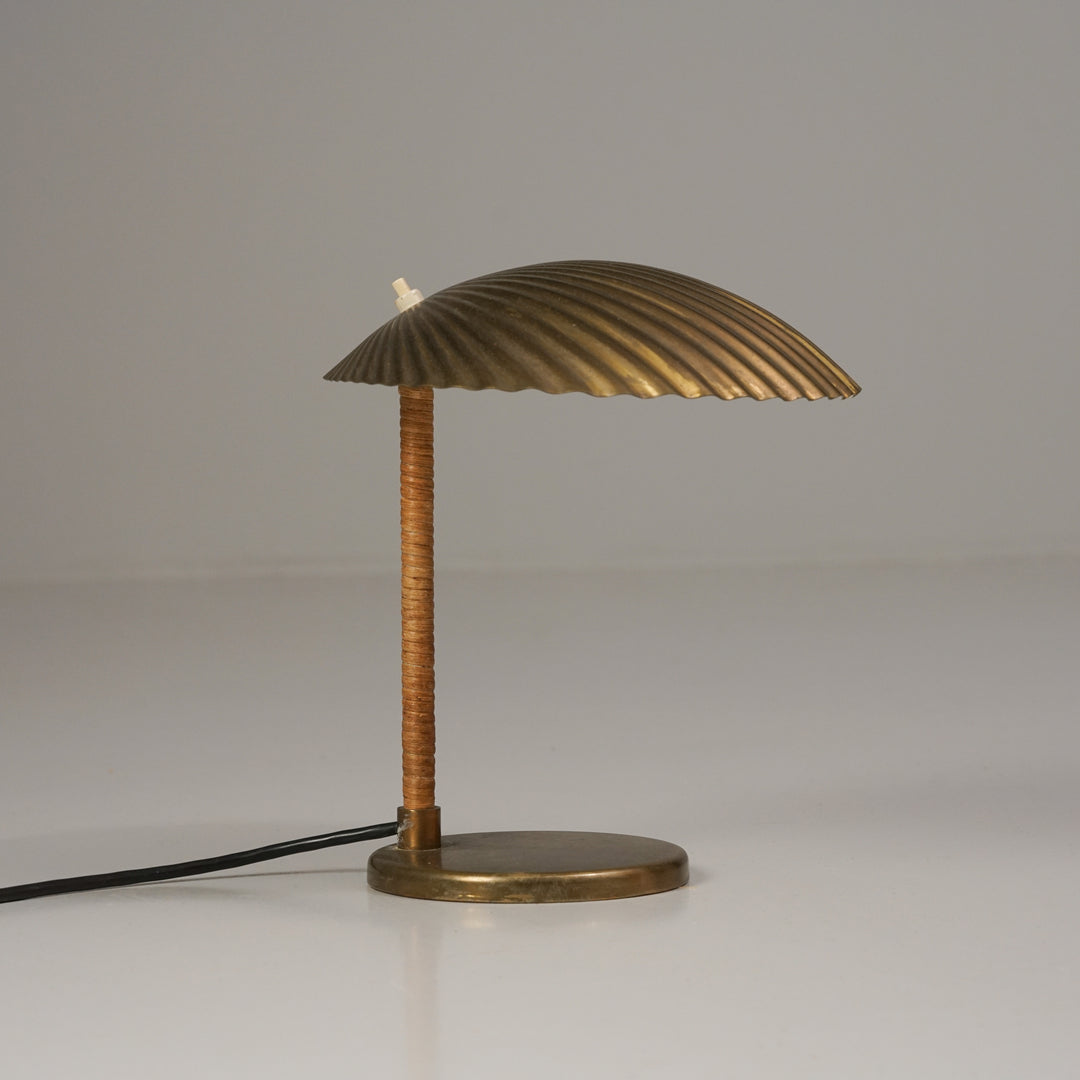Model 5321 "Simpukka" table lamp,  Paavo Tynell, Taito Oy, 1930/1940s