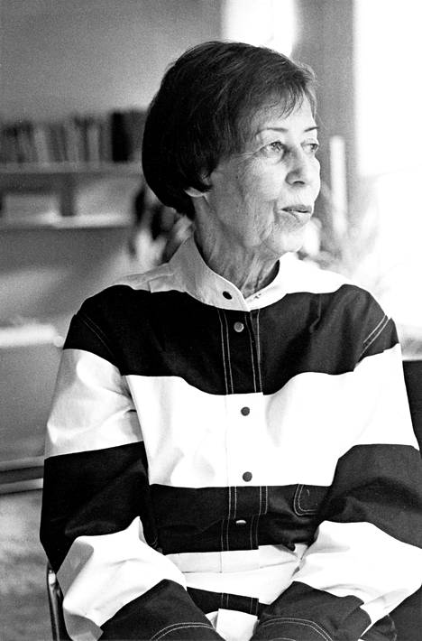 DESIGNER OF THE MONTH - Carin Bryggman