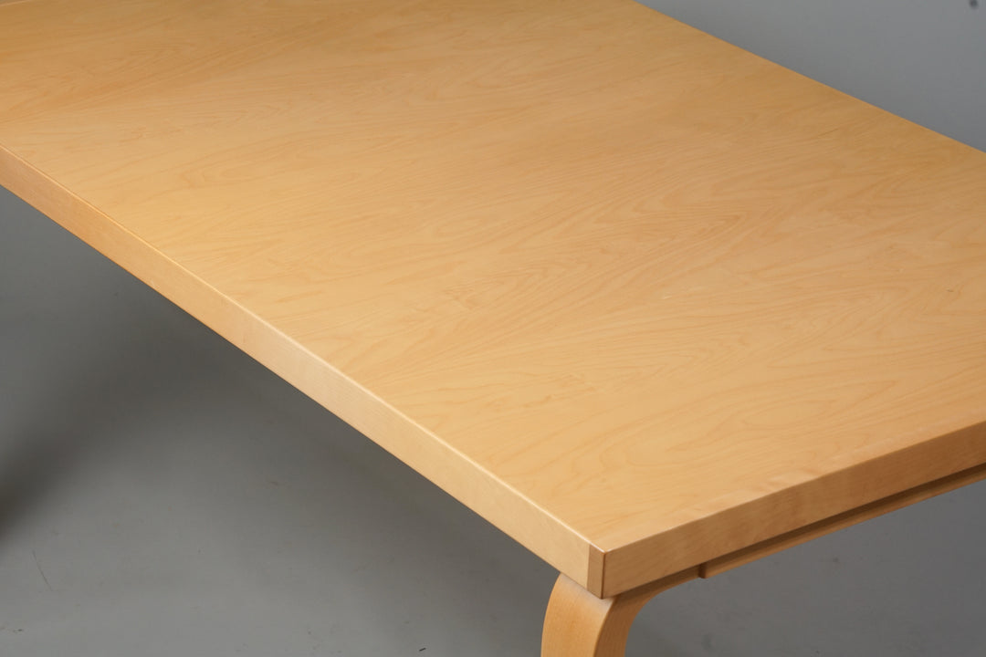 Model 97 extendable table, Alvar Aalto, Artek, Early 21st Century 