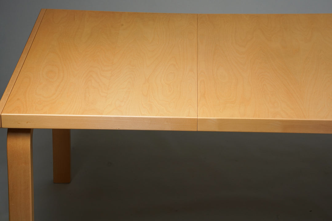 Model 97 extendable table, Alvar Aalto, Artek, Early 21st Century 