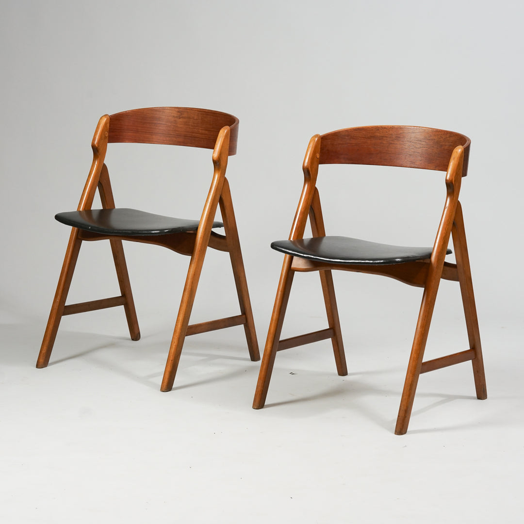 Chairs (2 pieces), Henning Kjaernulf, Denmark