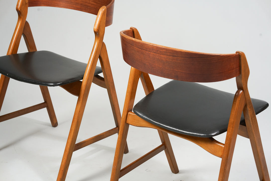 Chairs (2 pieces), Henning Kjaernulf, Denmark