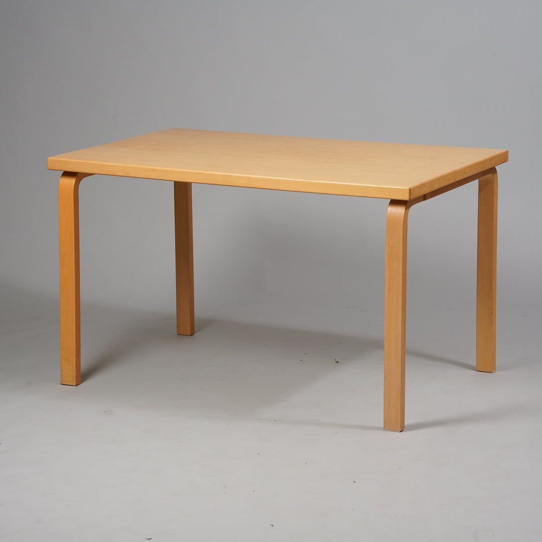 Table model 81 B, Alvar Aalto, Artek, Late 20th Century 