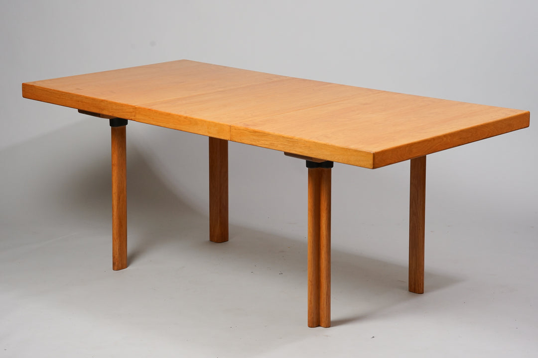 Extendable table model H92, Alvar Aalto, 1960s