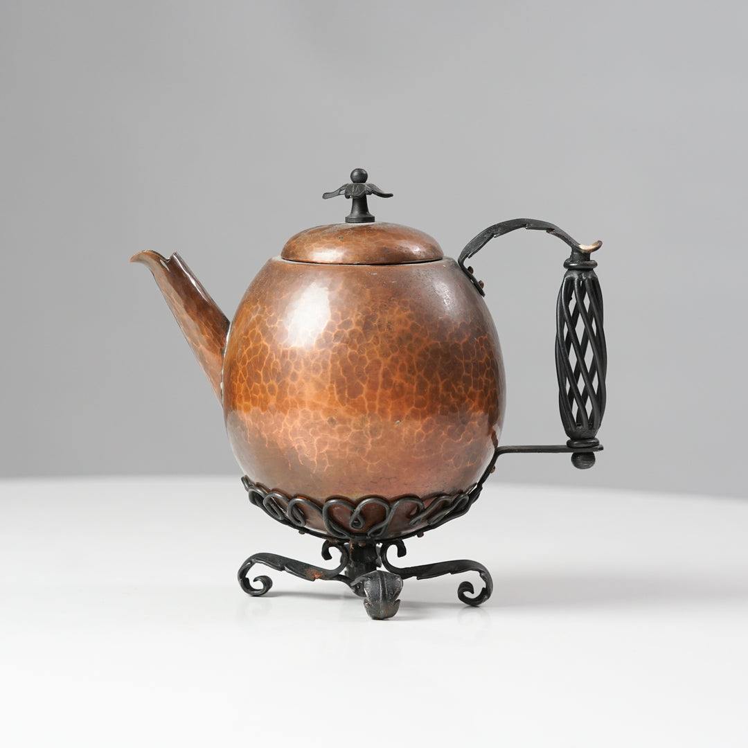 Copper teapot, Taidetakomo Hakkarainen, Early 20th century 