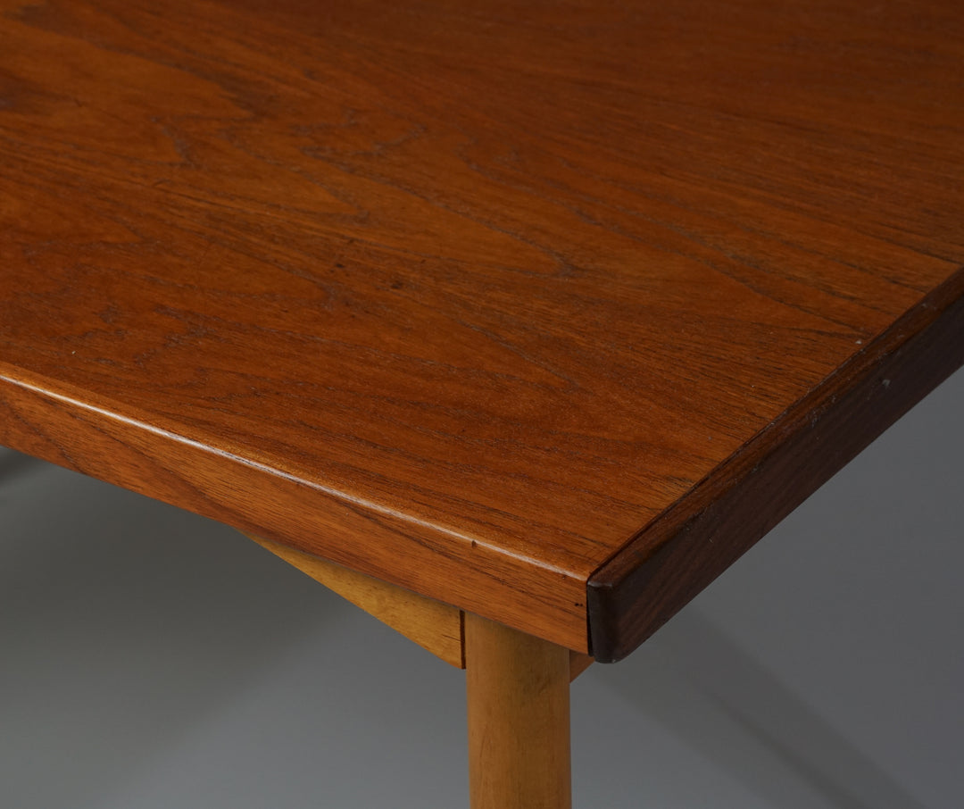 Extendable dining table, 1950/1960s