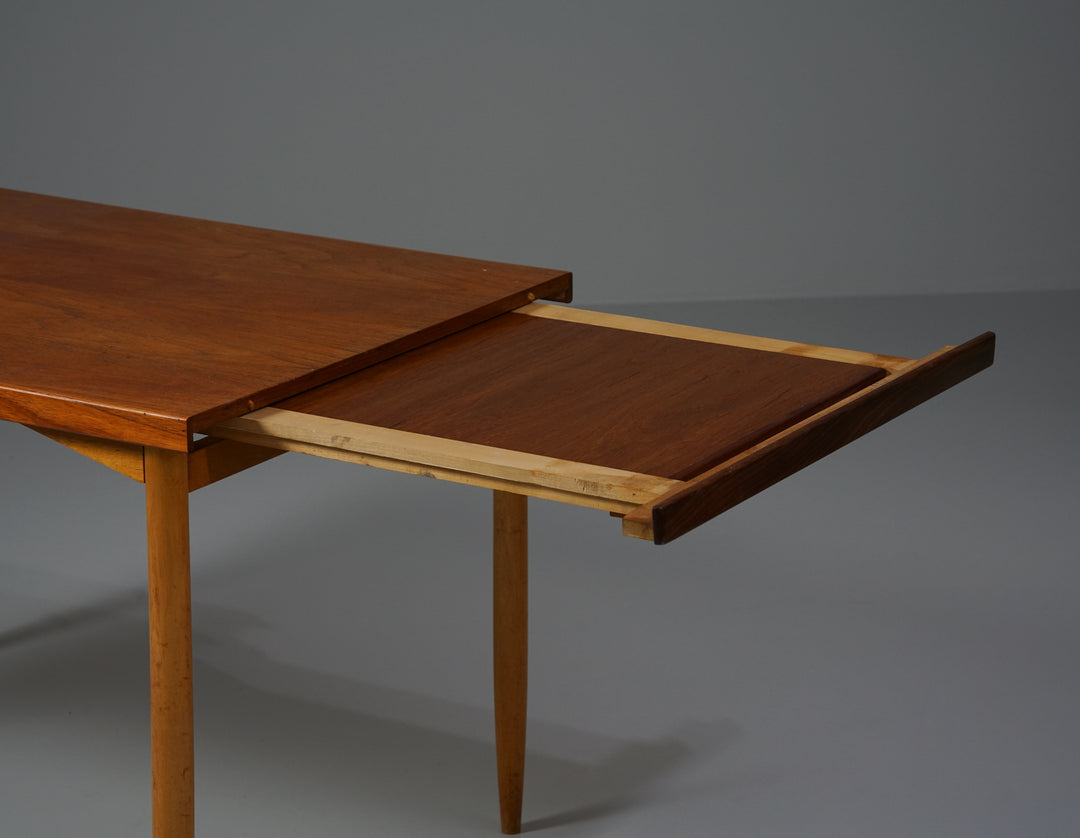 Extendable dining table, 1950/1960s