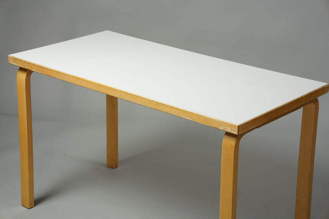 Pöytä 80A (2 kpl), Alvar Aalto, Artek, 1900-luvun loppupuoli