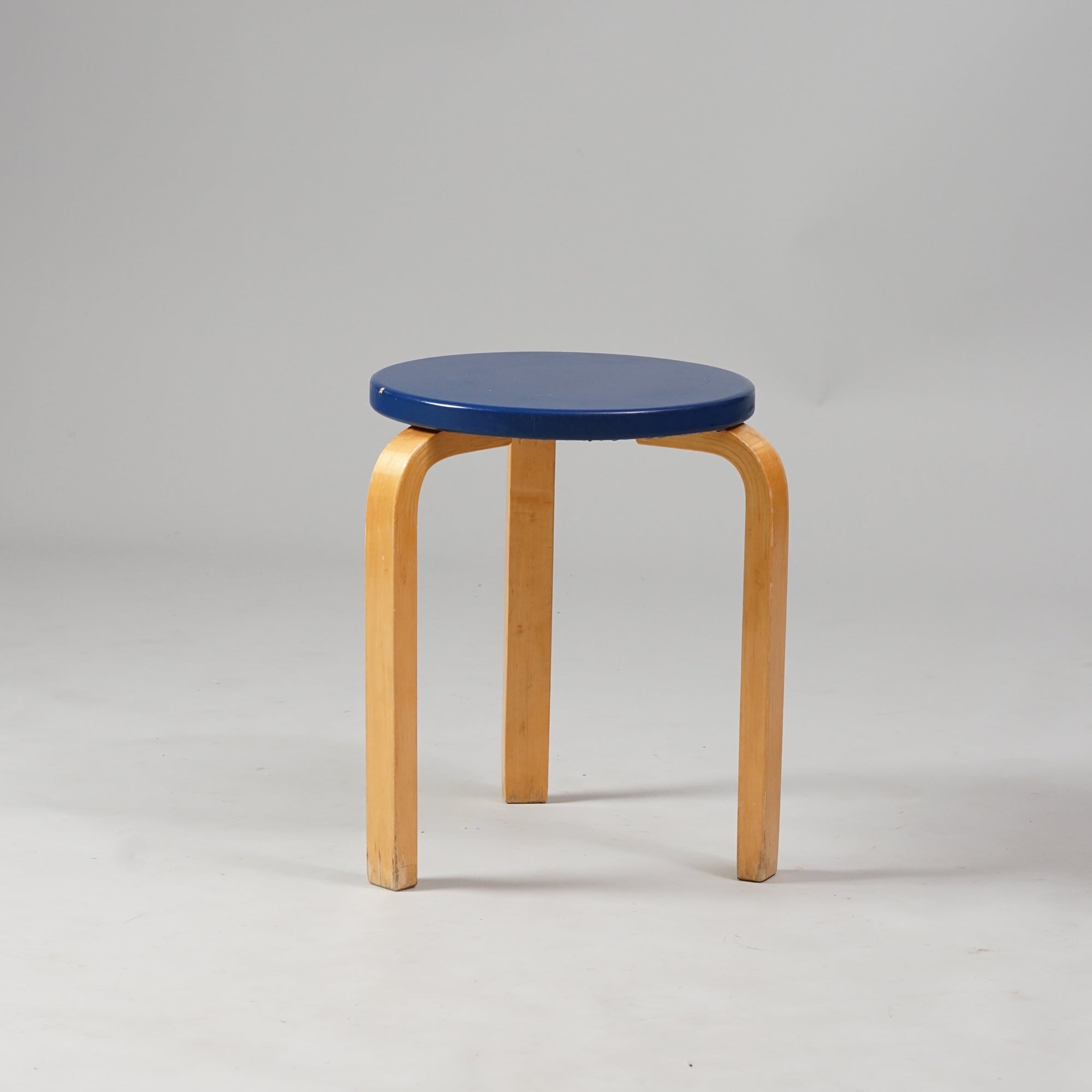 Stools model 60 (3 pieces), Alvar Aalto, Artek, 1950/1960's