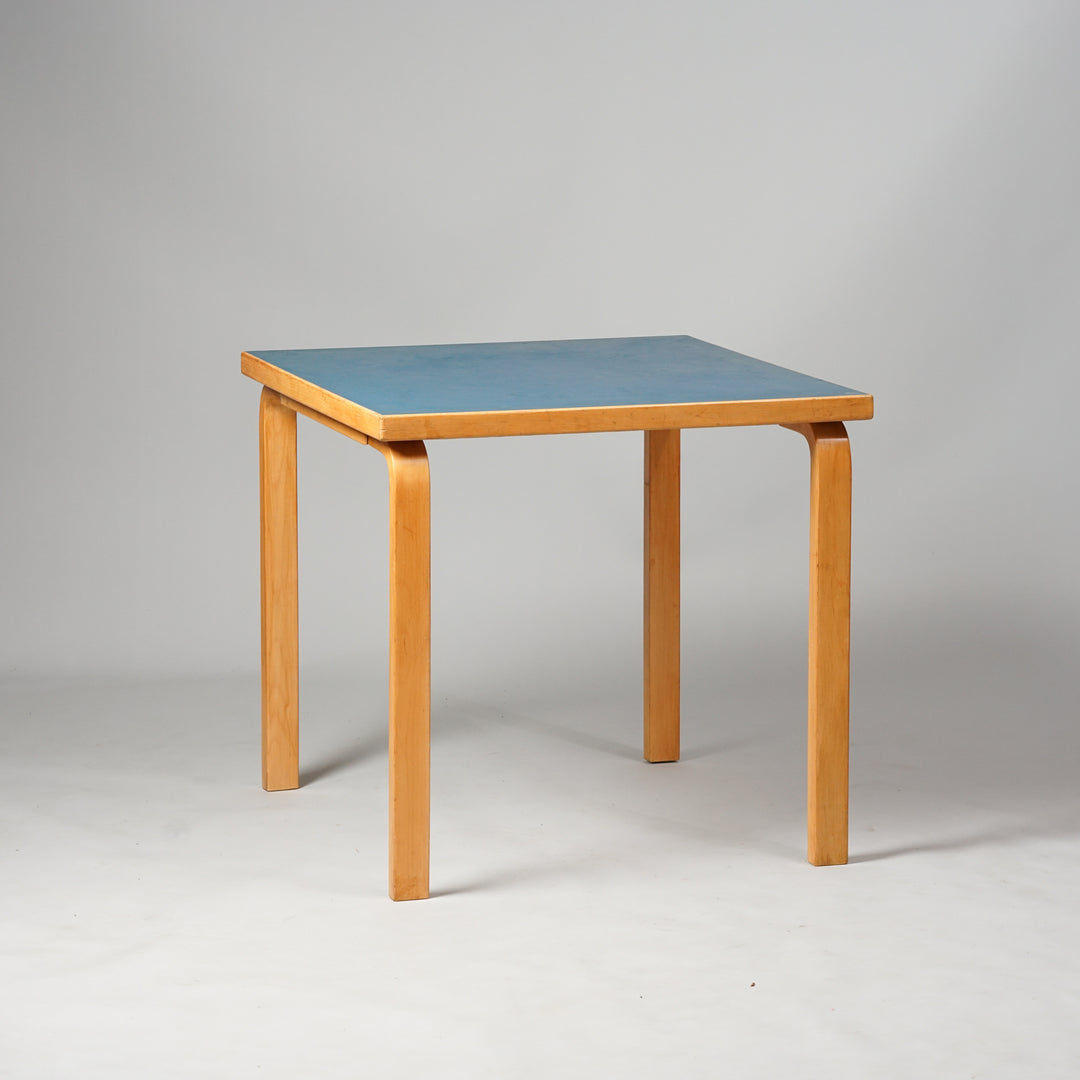 Ruokapöytä malli 85, Alvar Aalto, Artek, 60-luku
