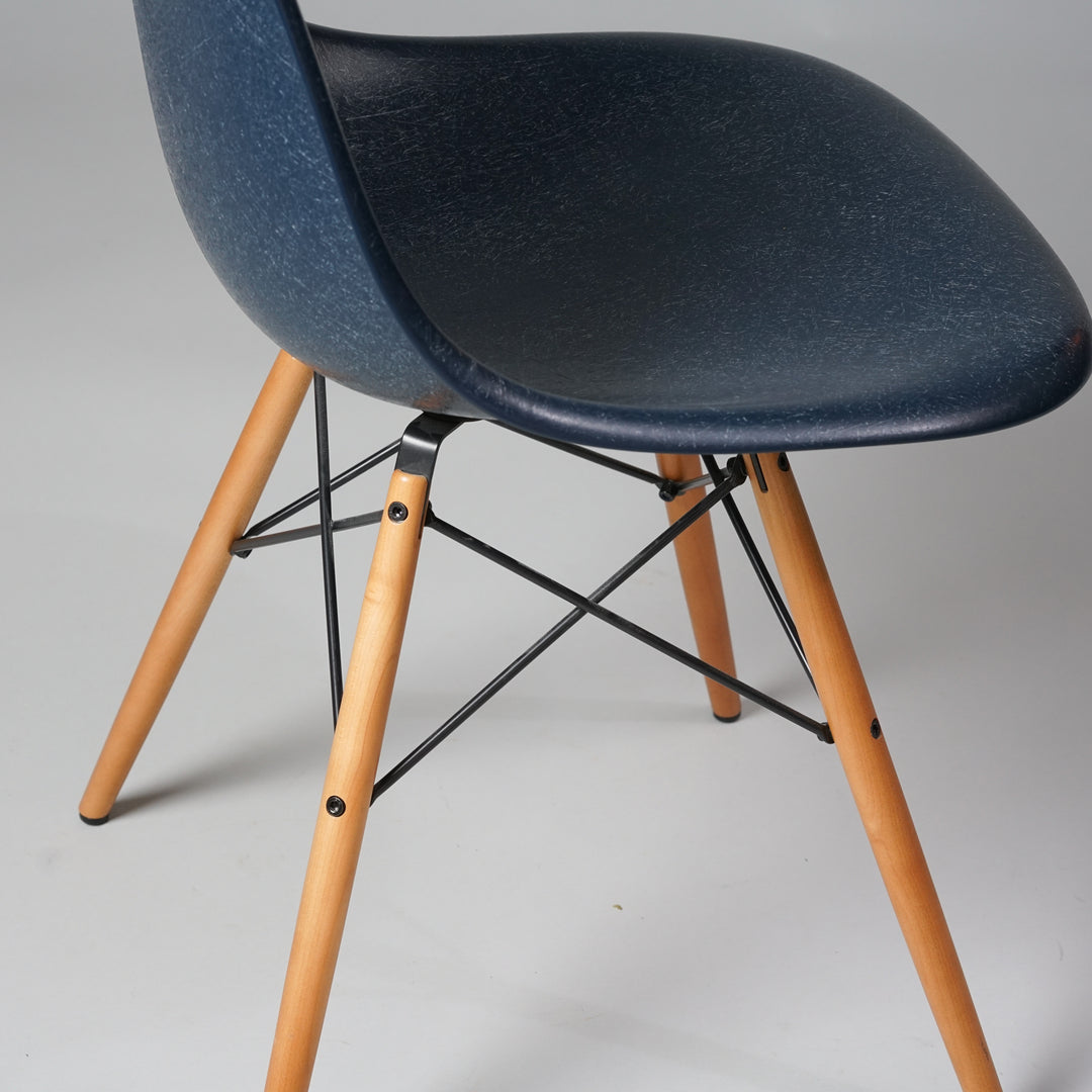 Tuoli malli DSW, Charles & Ray Eames, Vitra, 2018