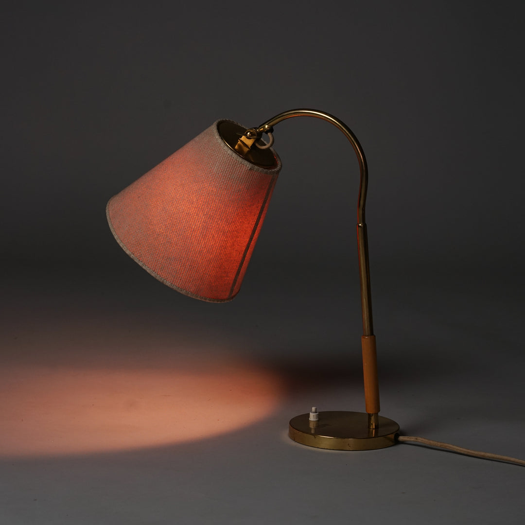 Table light model 9201, Paavo Tynell, Taito Oy, 1940/1950s