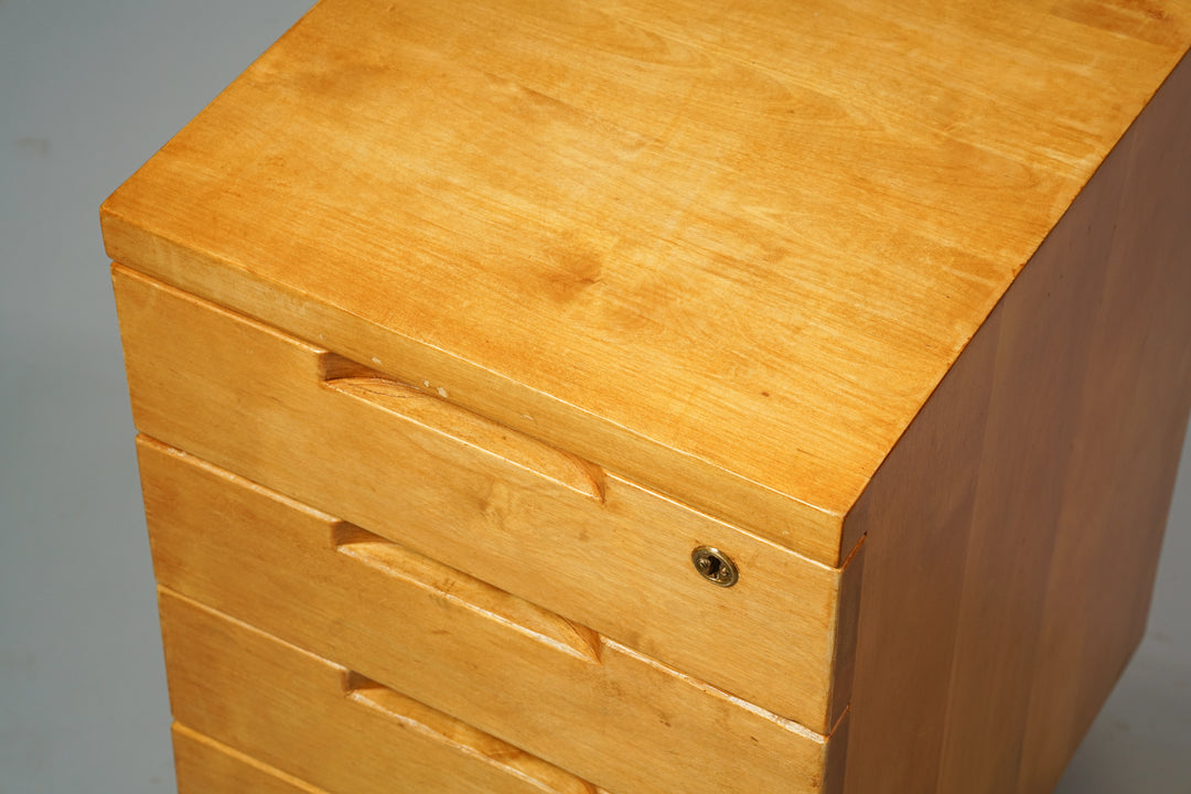 Model 296 chest of drawers , Alvar Aalto, Oy Huonekalu- ja Rakennustyötehdas, 1930s