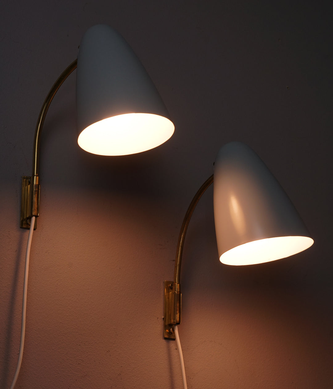 Pair of wall lights model 3054, Lisa Johansson-Pape, Stockmann-Orno, 1950s