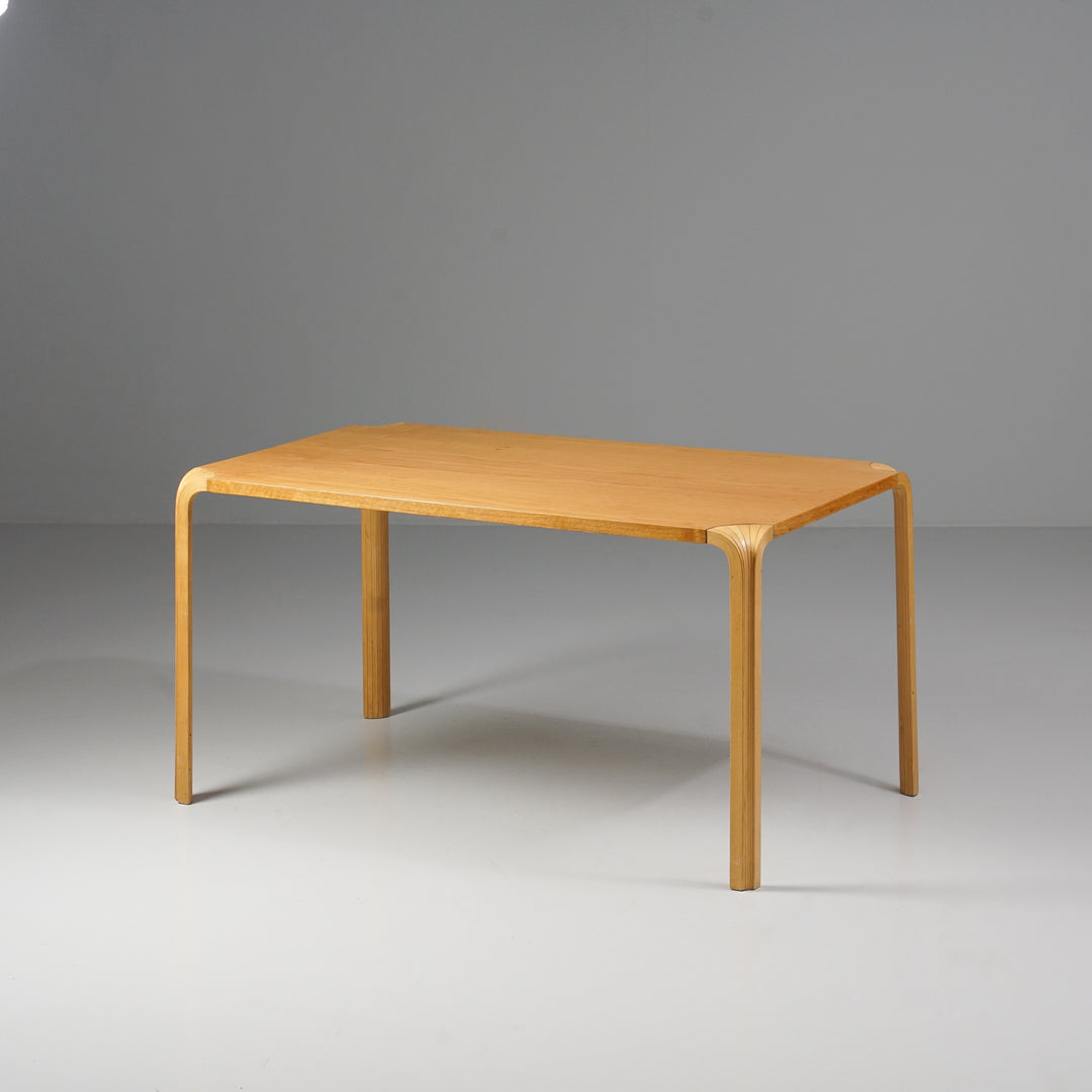 Malli X800A pöytä, Alvar Aalto, Artek, 1900-luvun puoliväli