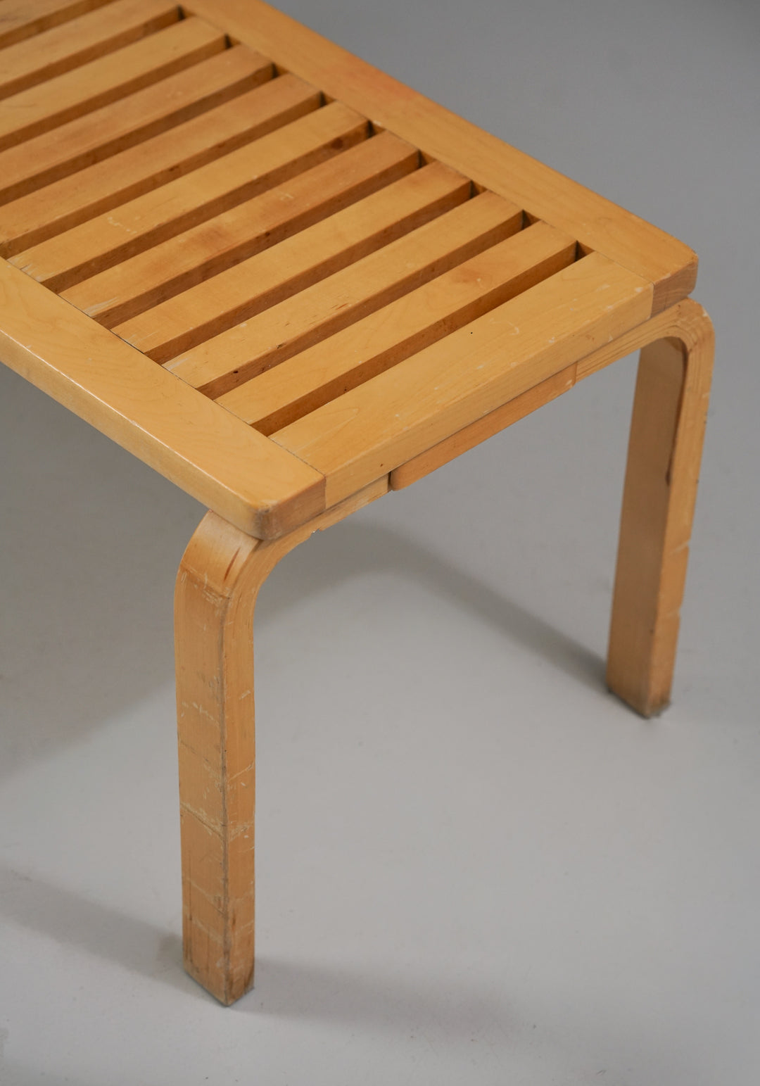 Aalto ritiläpenkki 153A, Alvar Aalto, Artek, 1900-luvun loppupuoli