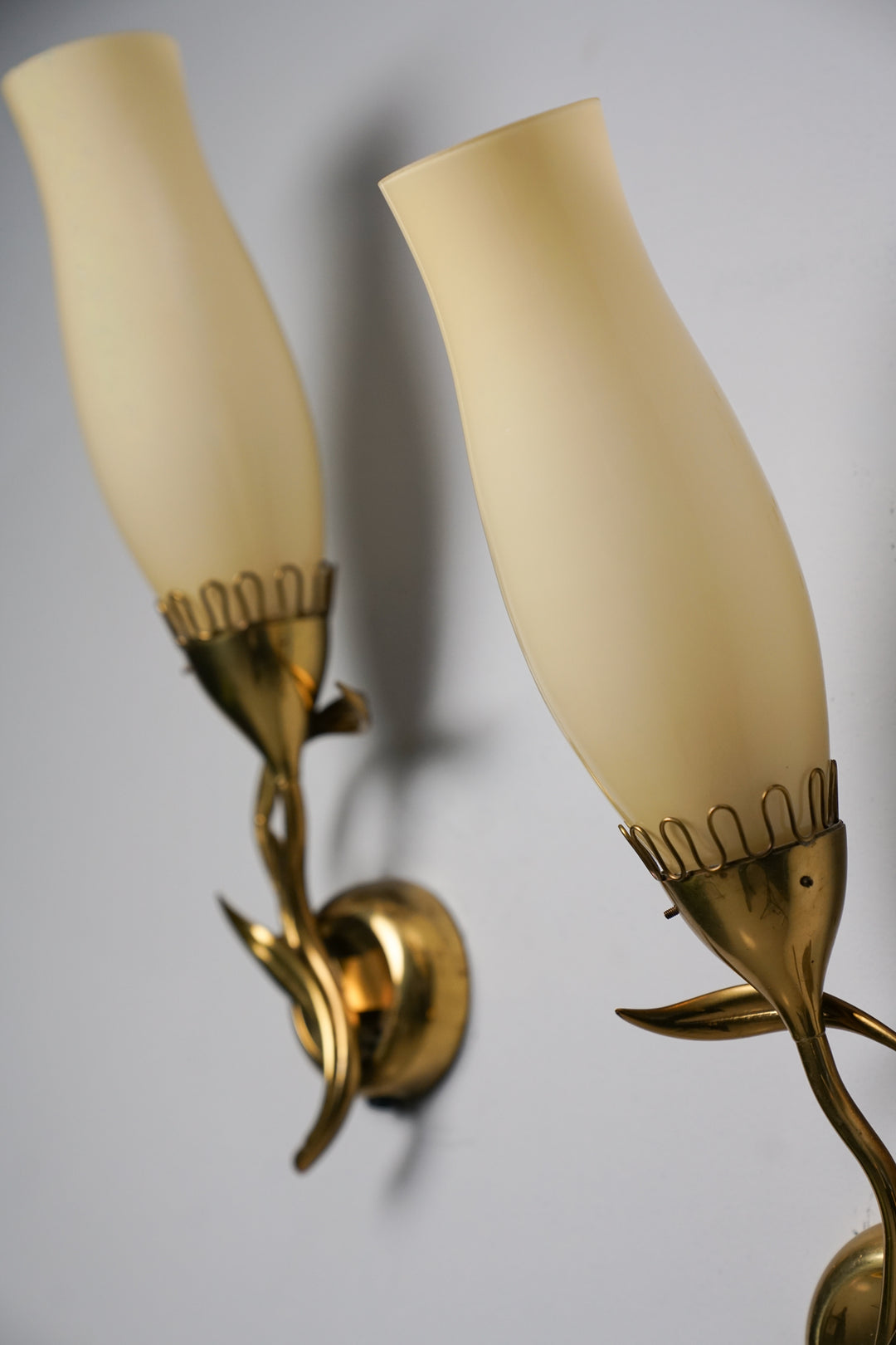 Pair of model 71020 wall lights, Mauri Almari, Idman, 1950s