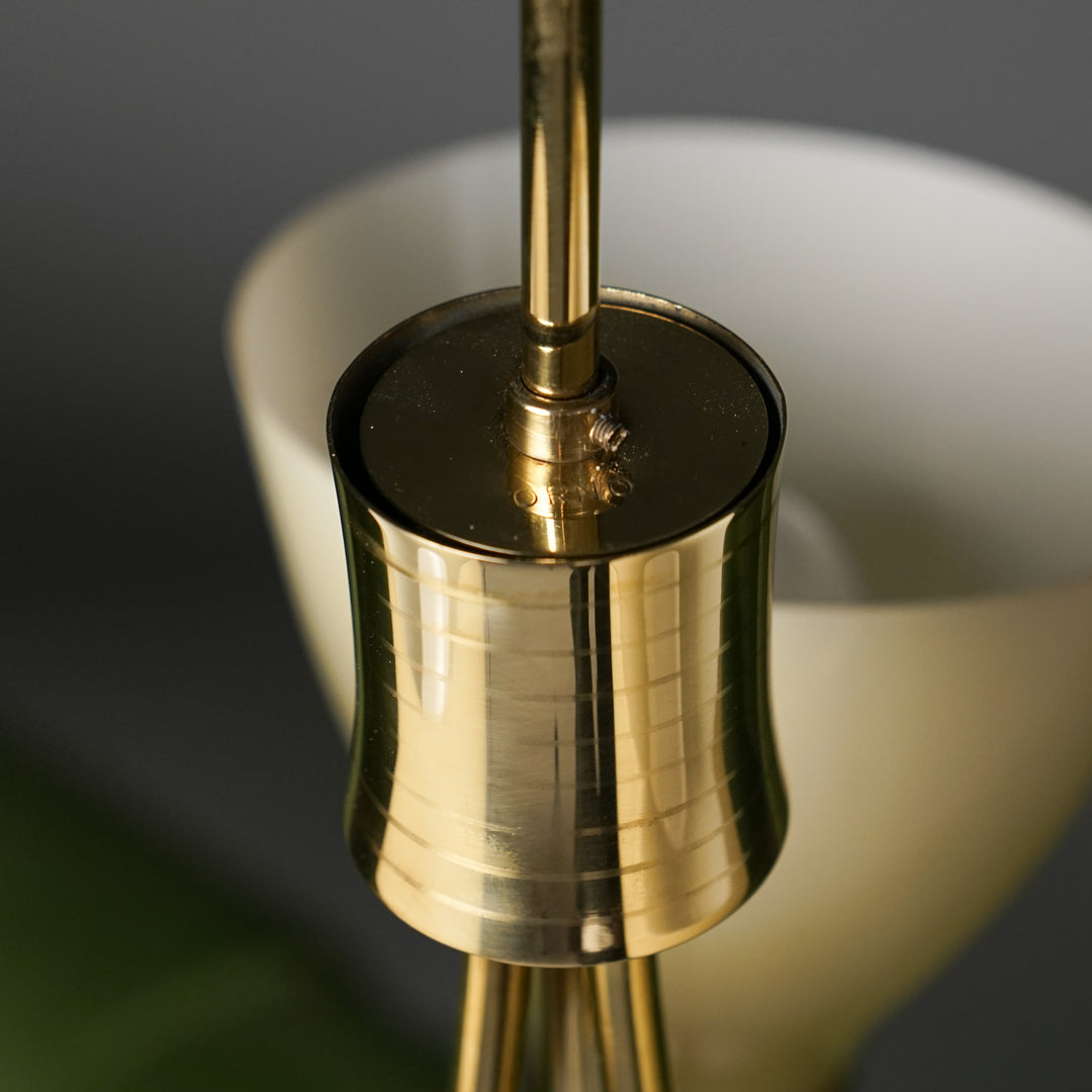 Kattovalaisin malli 212-3, Lisa Johansson-Pape, Orno, 50-luku