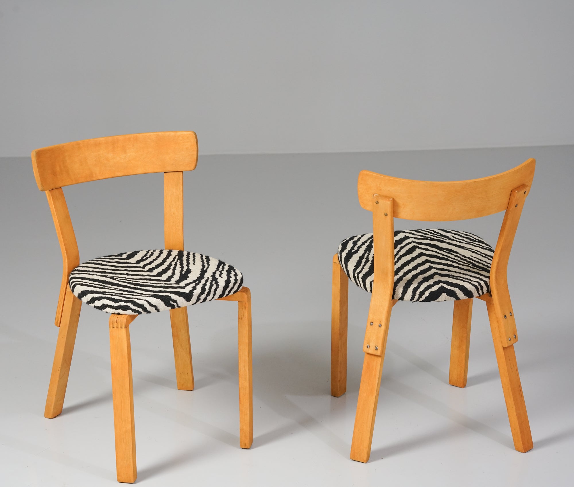 椅子 Alvar Aalto chair 69 Finsven 1940s Alvar Aalto / Chair Model 69 / Red - organ-online.com