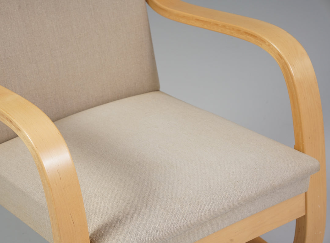 Armchair model 401, Alvar Aalto, Artek, 2000s