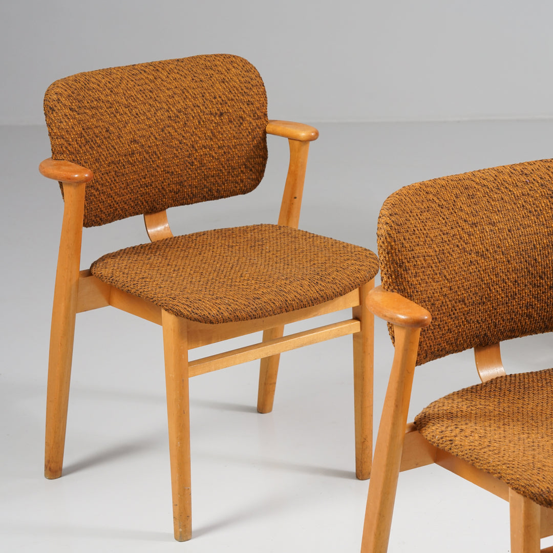 Malli Domus tuolit (6 kpl), Ilmari Tapiovaara, 50-luku