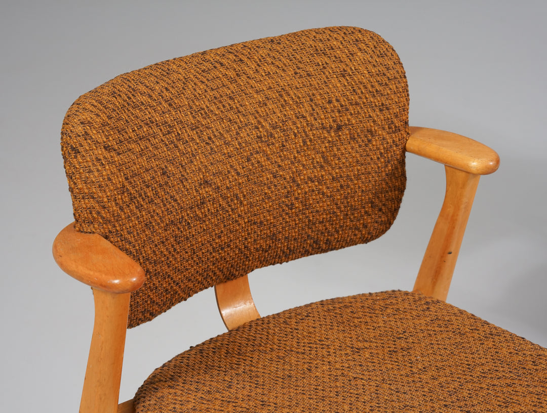 Malli Domus tuolit (6 kpl), Ilmari Tapiovaara, 50-luku