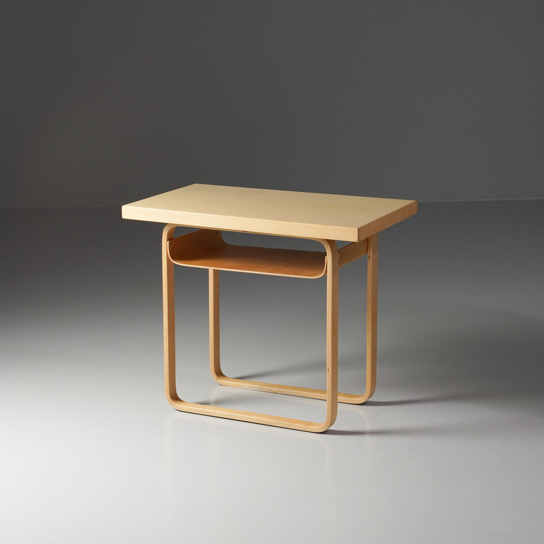 Rare model 76 table, Alvar Aalto, Oy Huonekalu- ja Rakennustyötehdas Ab, Mid-20th Century 