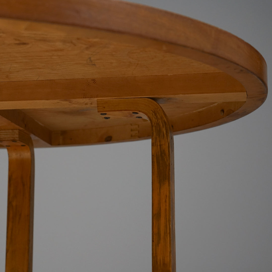 Round dining table, Alvar Aalto, Oy Huonekalu- ja Rakennustyötehdas Ab, 1960s
