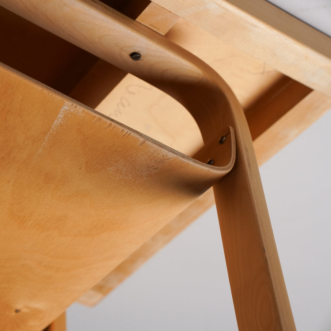 Rare model 76 table, Alvar Aalto, Oy Huonekalu- ja Rakennustyötehdas Ab, Mid-20th Century 