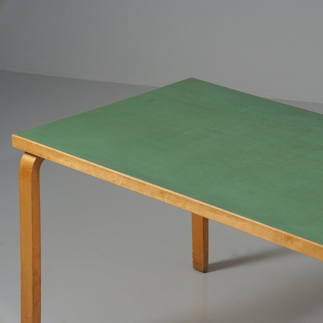 Harvinainen pöytä, Alvar Aalto, Oy Huonekalu- ja Rakennustyötehdas Ab, 40/50-luku