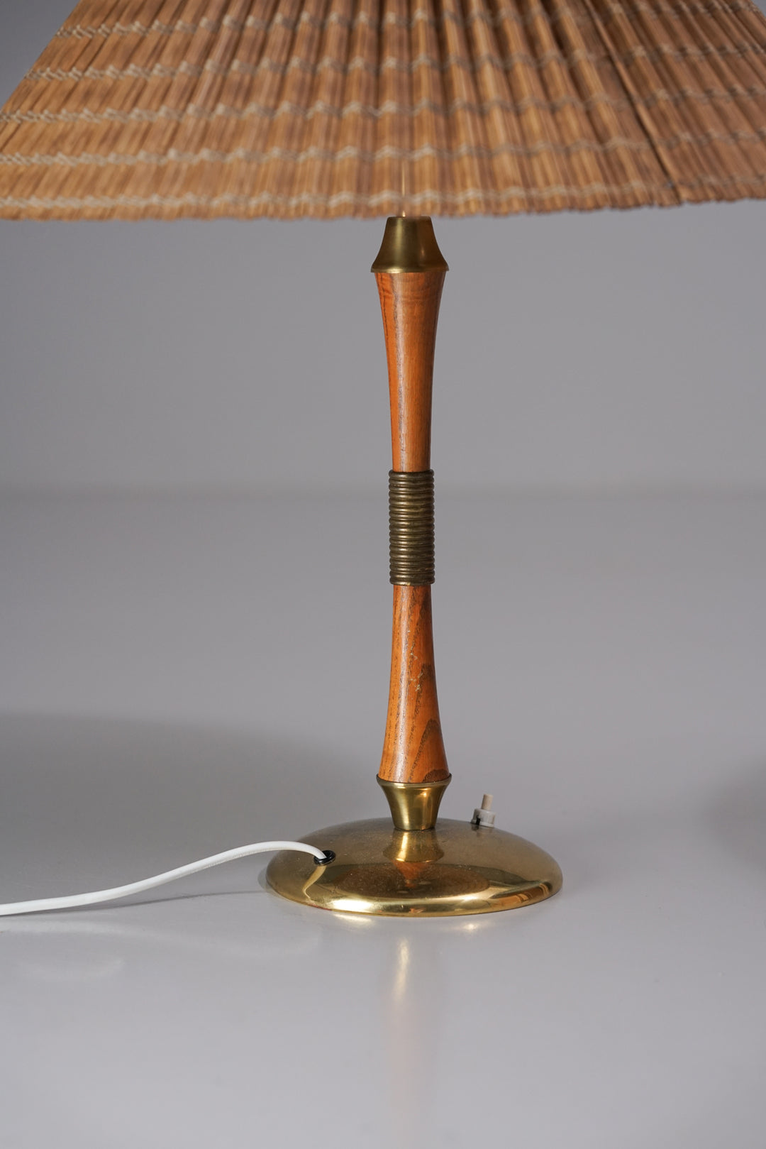 Pöytävalaisin pari malli EV 47, Itsu, 1900-luvun puoliväli