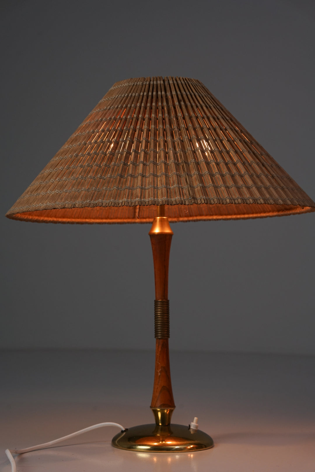 Pöytävalaisin pari malli EV 47, Itsu, 1900-luvun puoliväli