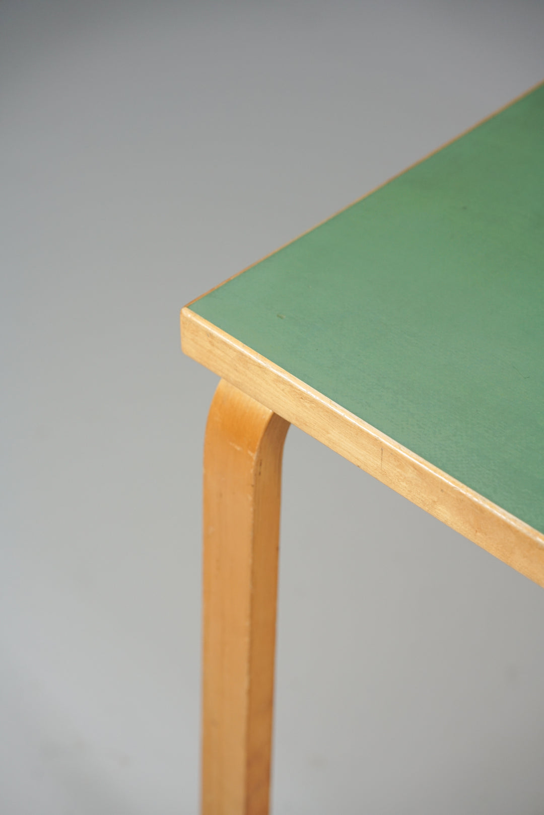 Harvinainen pöytä, Alvar Aalto, Oy Huonekalu- ja Rakennustyötehdas Ab, 40/50-luku