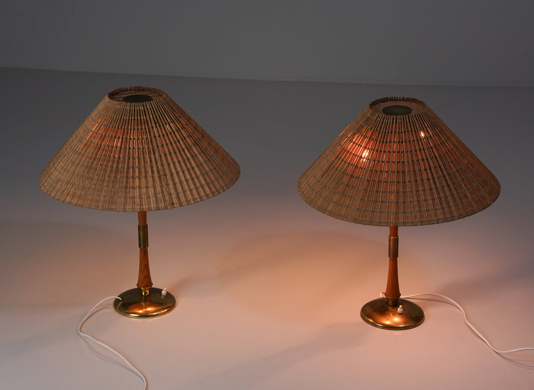 Pöytävalaisin pari malli EV 47, Itsu, 1900-luvun puoliväli