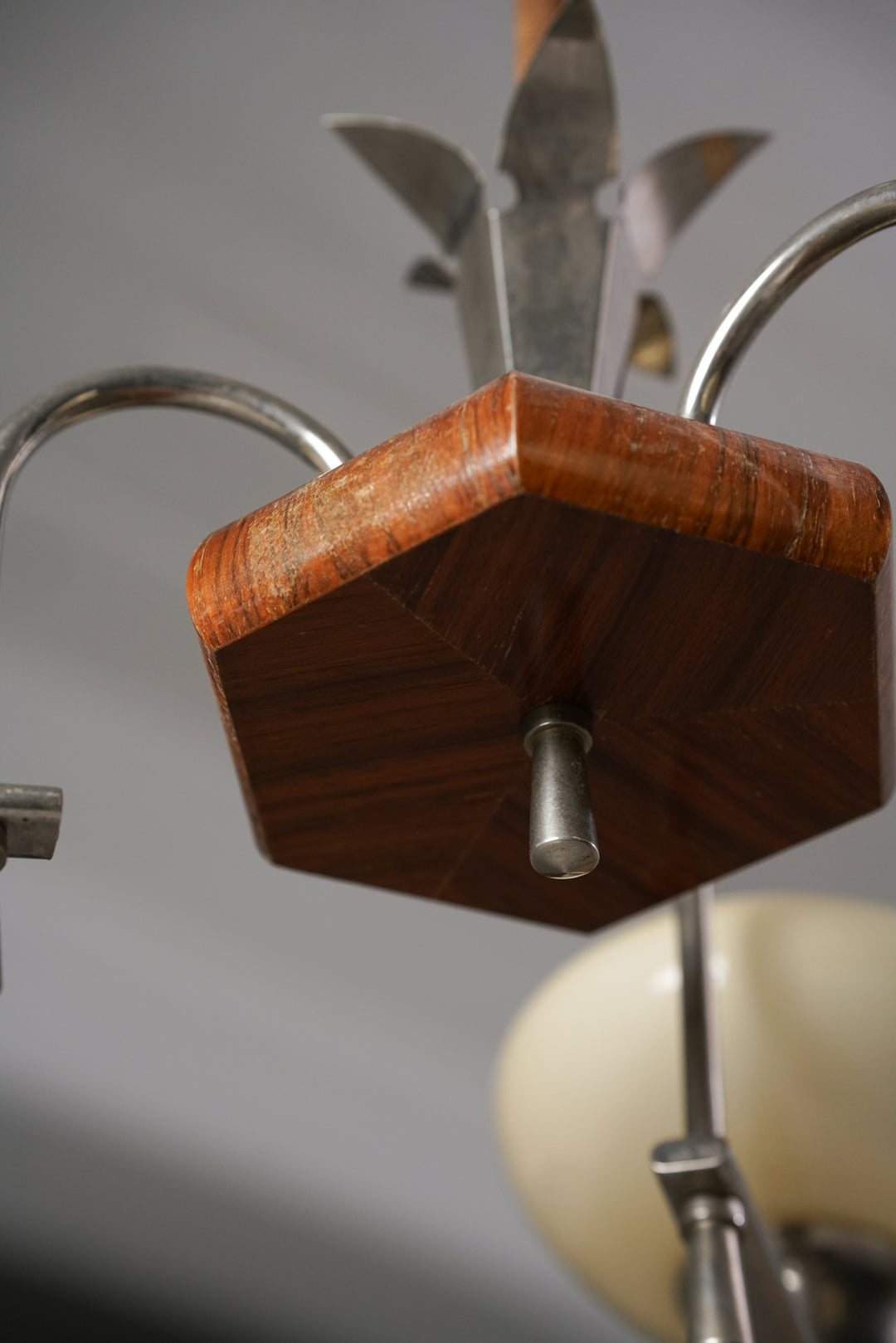 Art Deco kattovalaisin, Suomi, 30-luku