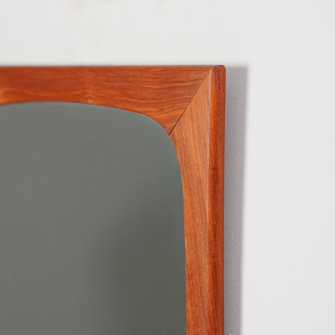 Lipasto ja peili, Tanska, 60-luku