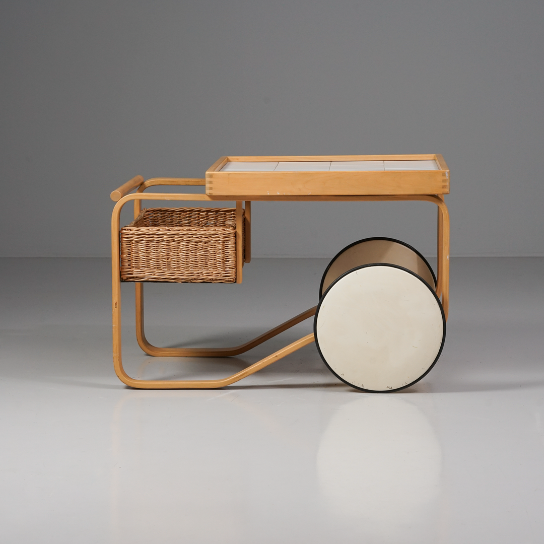 Tarjoiluvaunu malli 900, Alvar Aalto, Artek, 60-luku