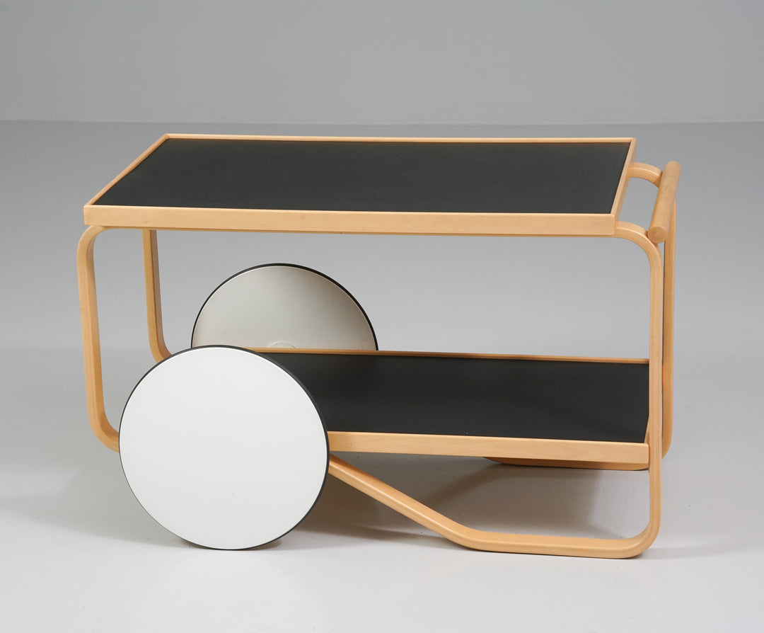 Tarjoiluvaunu malli 901, Alvar Aalto, Artek, 80/90-luku