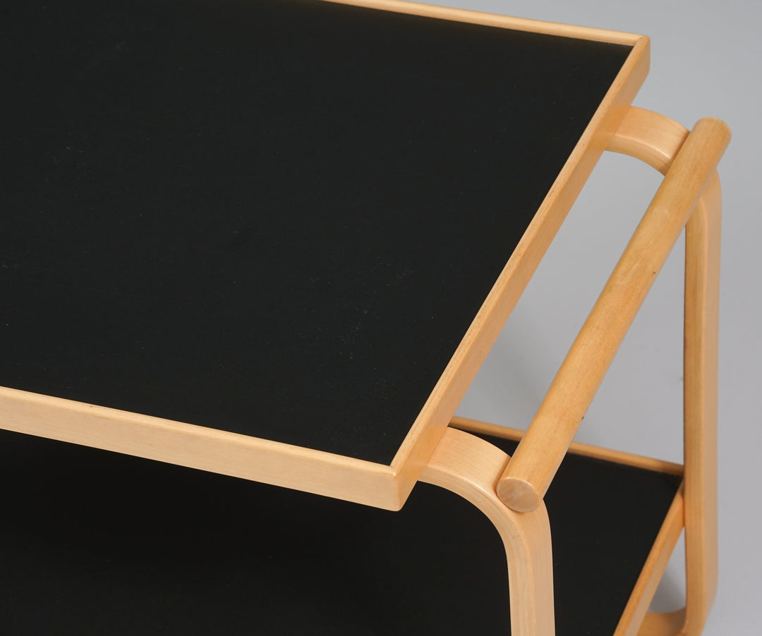 Tarjoiluvaunu malli 901, Alvar Aalto, Artek, 80/90-luku