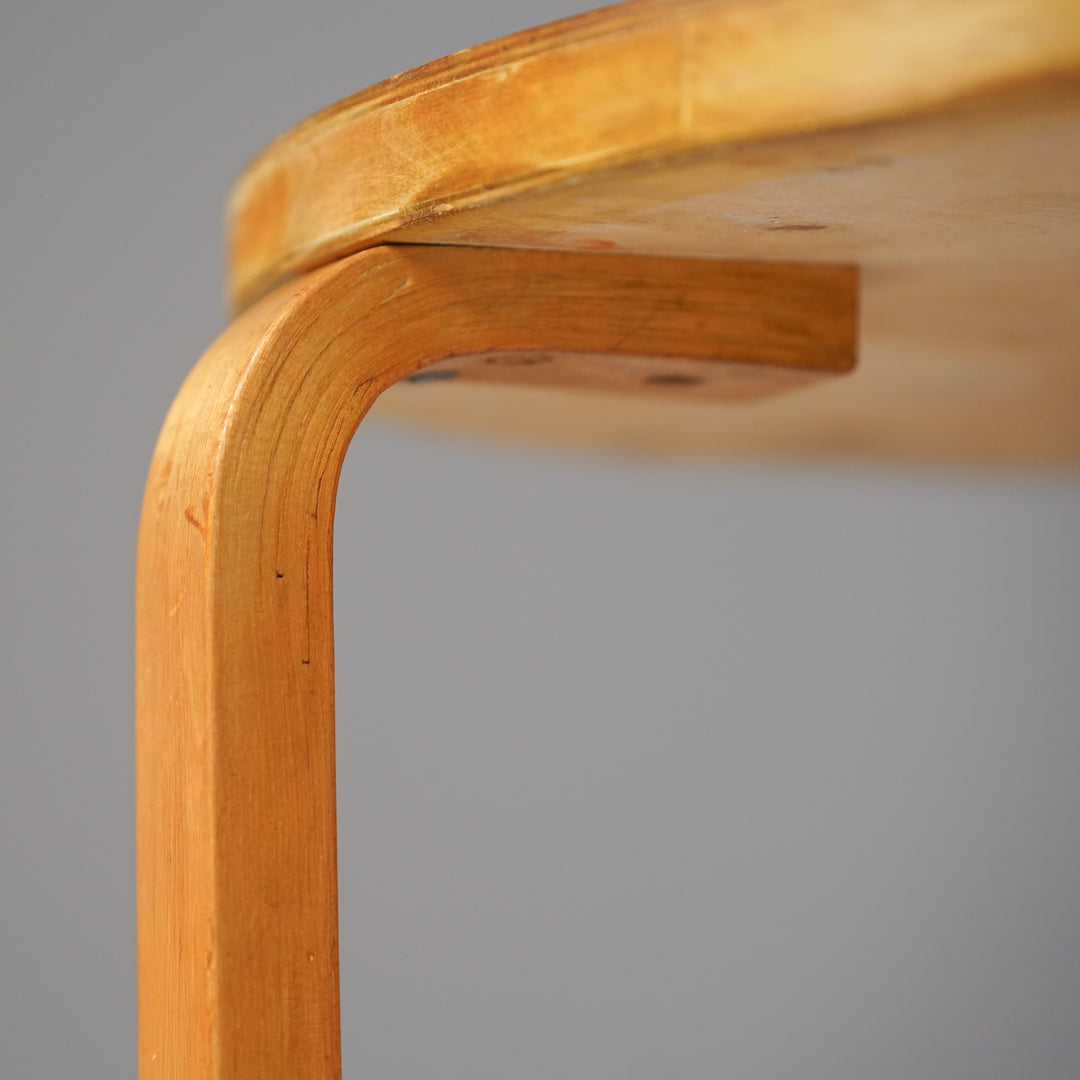 Malli 90D sivupöytä, Alvar Aalto, Oy Huonekalu- ja Rakennustyötehdas Ab, 40/50-luku
