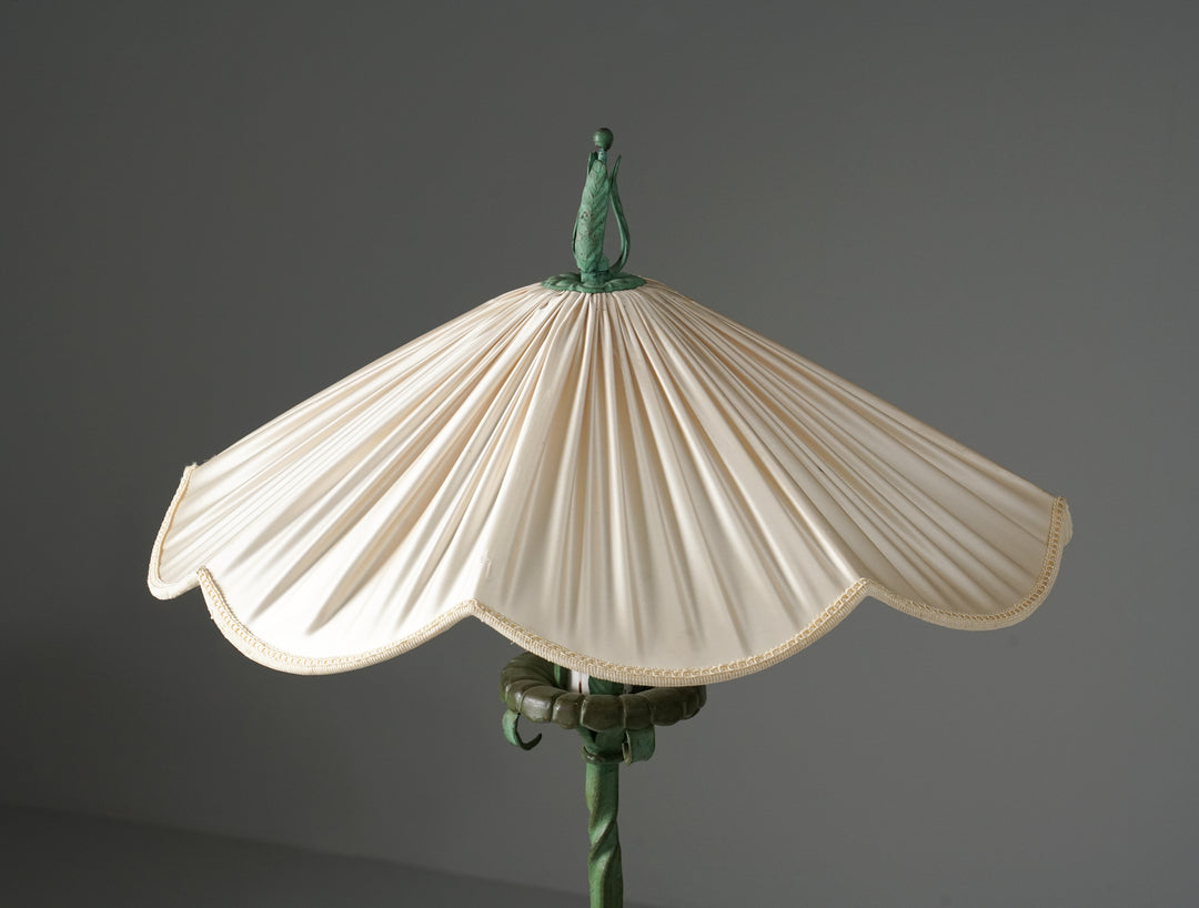 Malli 811 lattiavalaisin, Taidetakomo Hakkarainen, 1900 luvun alku