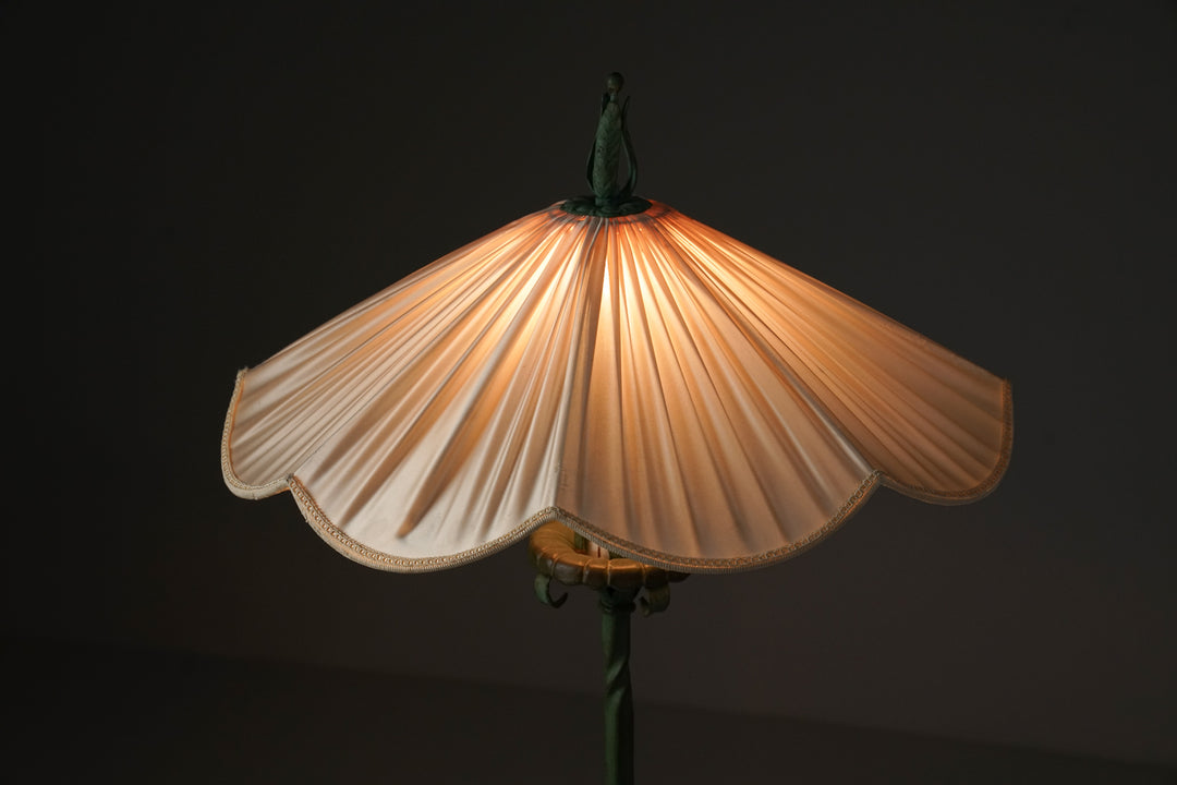 Malli 811 lattiavalaisin, Taidetakomo Hakkarainen, 1900 luvun alku